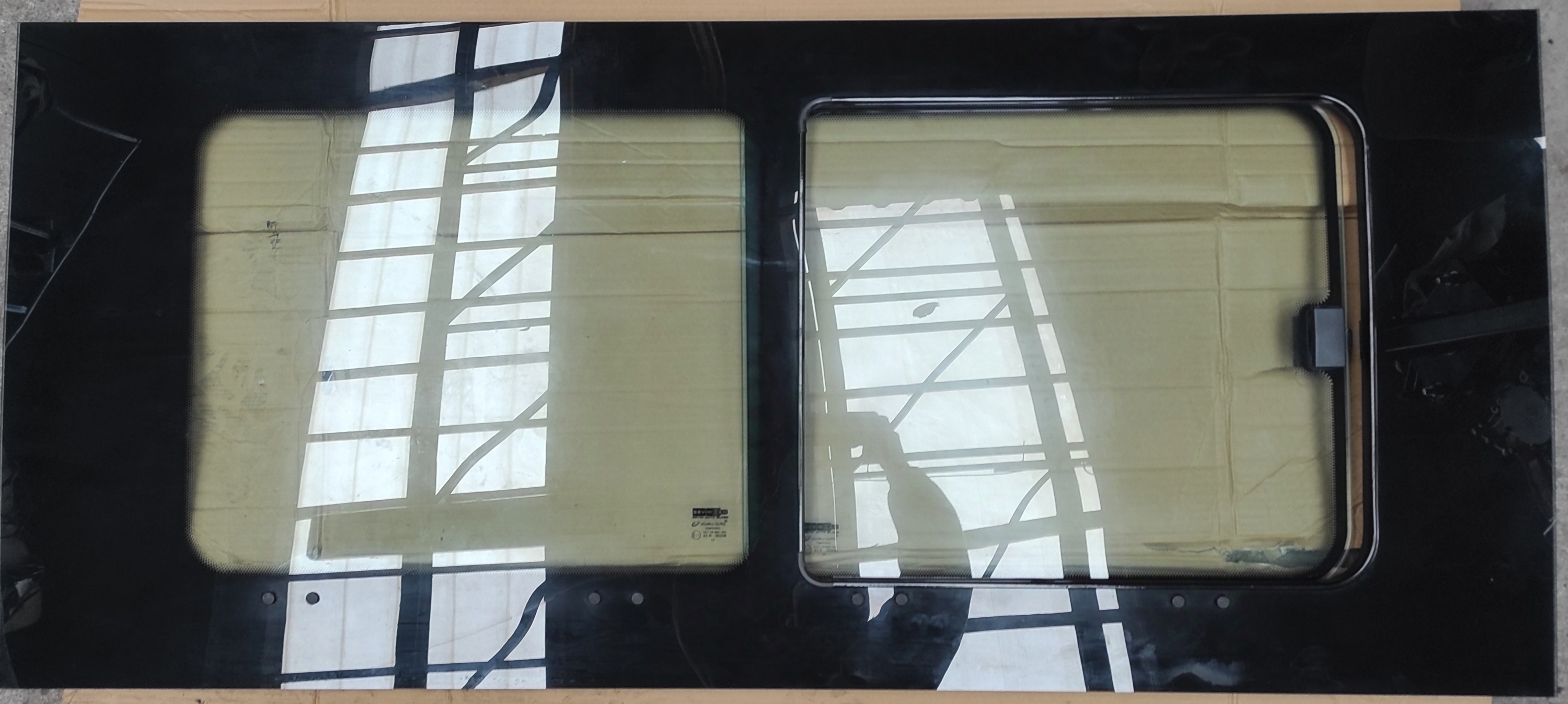 Ford Transit MK6, MK7 oldali nyitható tolóajtó üveg utángyártott új (2000-2014)