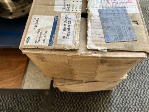 Ford Transit MK7 féltengely csukló felújító készlet bal belső 5 seb. gyári új (2006-2014)