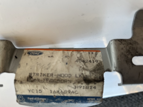 Ford Transit MK6 Géptető zár ütköző gyári új (2000-2006)