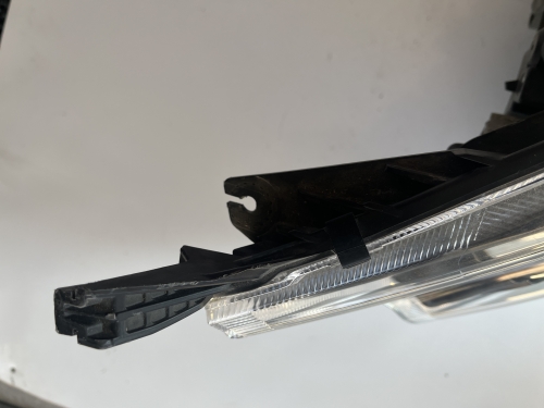 Ford Transit Custom jobb első fényszóró gyári bontott (2018-)