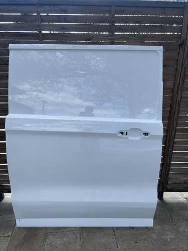 Ford Transit Custom jobb tolóajtó gyári bontott (2023-)