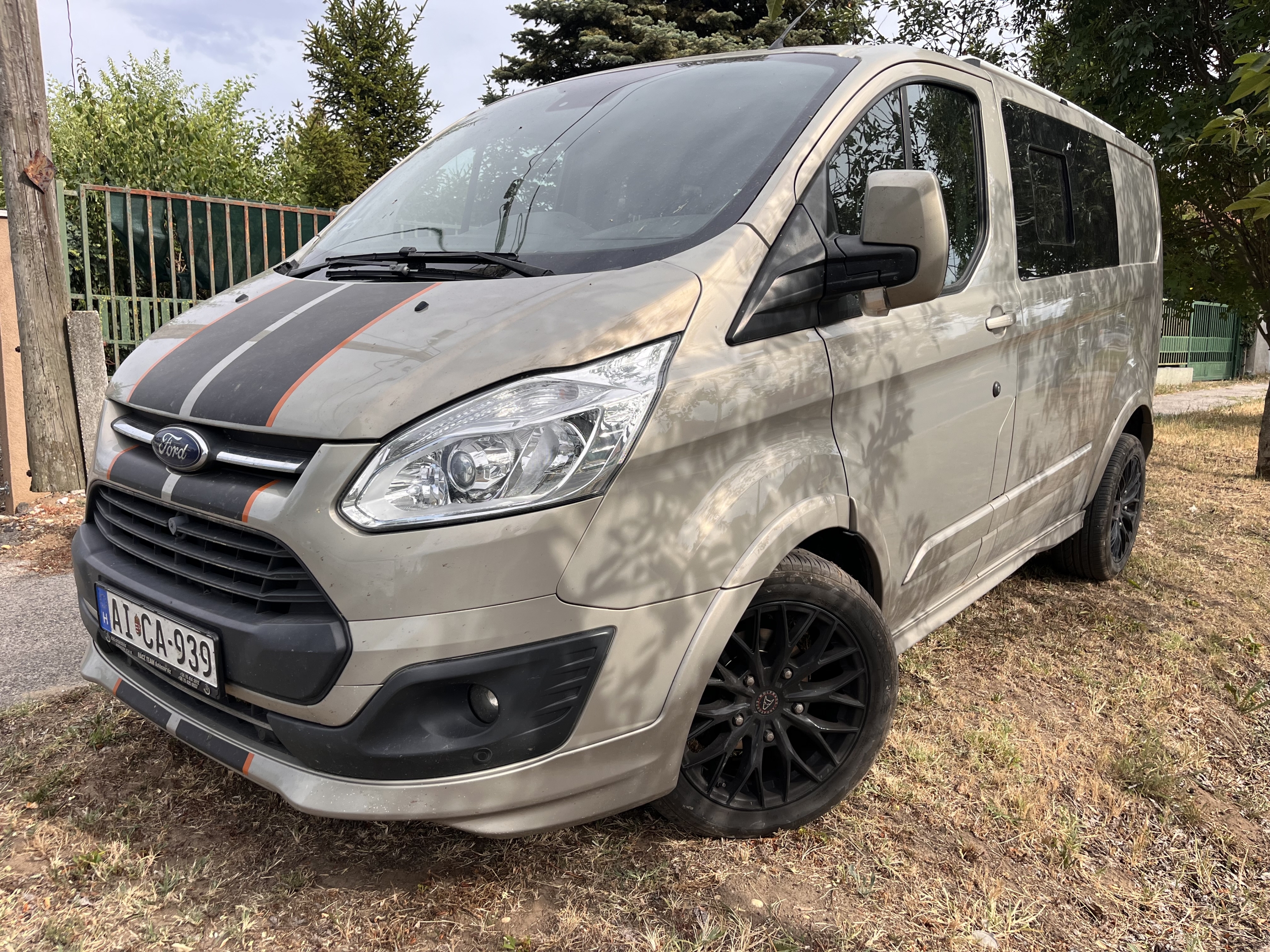 FORD TRANSIT 2.0 EcoBlue SPORT – 170 LE | 6 SZEMÉLY | 2018 L1H1